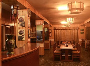 india/darjeeling/bar/new-lion-gate-hotel-restaurant-bar