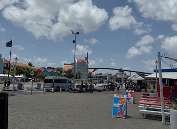 curacao/otrobanda/bar/otrovibe