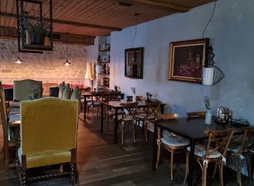 estonia/saare-county/bar/castello-restoran-pizzeria