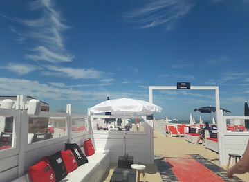 belgium/knokke-heist/bar/famouz-knokke-zoute