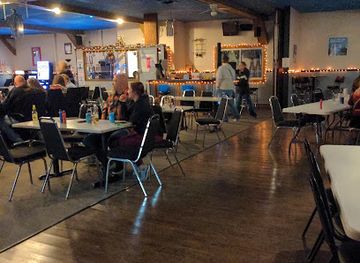 michigan/muskegon/bar/the-dirty-dog-bar-and-grille