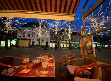 netherlands/delfland/bar/locus-publicus