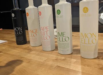 ohio/put-in-bay/bar/shiphouse-vodka-and-noble-cut-distillery