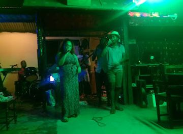 madagascar/nosy-be/bar/anjava-bar