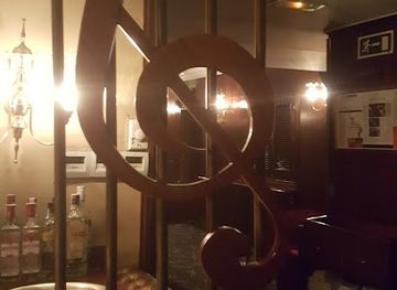 spain/madrid/bar/toni-2-piano-bar