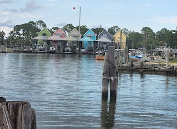 alabama/dauphin-island/bar/dockside-seafood-restaurant
