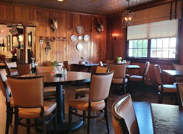 kentucky/knobs-region/bar/greyhound-tavern