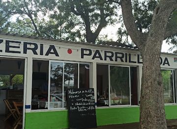 uruguay/colonia-del-sacramento/bar/la-chocha