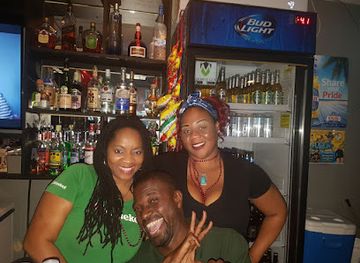 the-bahamas/grand-bahama-island/bar/home-boyz-bar-lounge