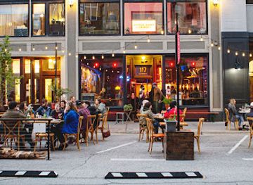 wisconsin/madison/state-street/bar/settle-down-tavern