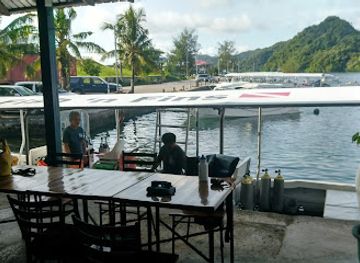 palau/ngeruangel-reef/bar/fish-n-fins-palau