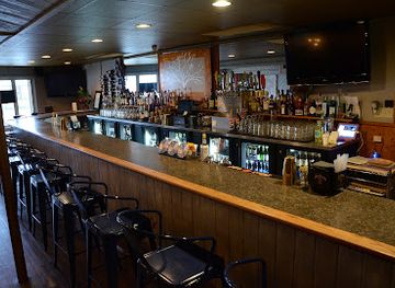 wisconsin/kettle-moraine-state-forest/bar/crave