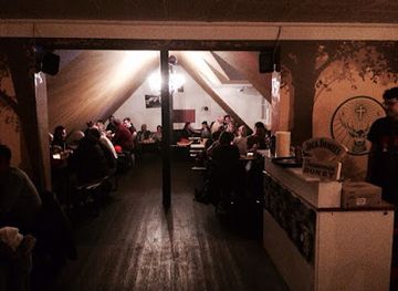 germany/potsdam/bar/bar-gelb-potsdam