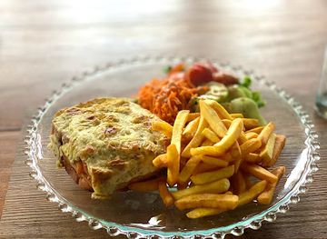 gabon/middle-ogooue-province/bar/chez-victoria