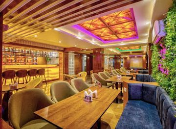 india/manali/bar/ibex-lounge-bar-restaurant-best-live-music-bar-food-and-drinks-bar-hookah-bar-best-bar-in-manali