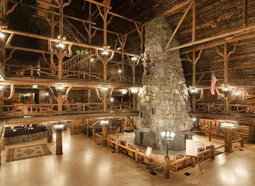 wyoming/yellowstone-national-park/bar/old-faithful