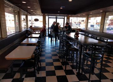 oregon/crook-county/bar/dawg-house