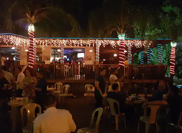 Hollywood Café