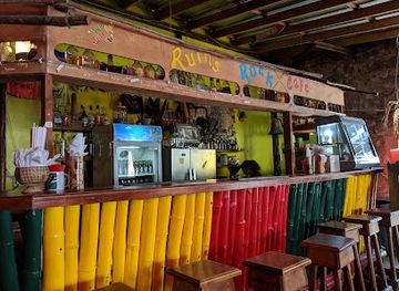 dominica/soufriere/bar/ruins-rock-cafe