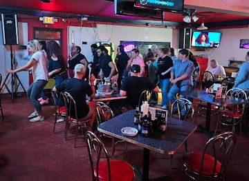 arkansas/central-arkansas/bar/dirty-worm-bar-grill