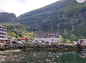 norway/sogn-og-fjordane/bar/geiranger-brygge
