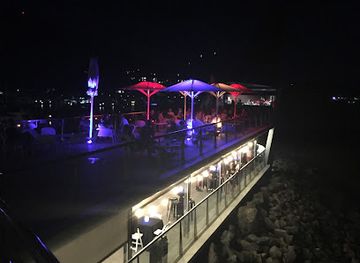 australia/whitsunday-islands/bar/hamilton-island-yacht-club