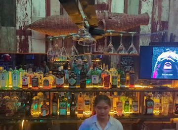 laos/vientiane/bar/no-name-bar