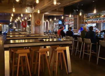 minnesota/western-minnesota/bar/firelake-grill-house-and-cocktail-bar