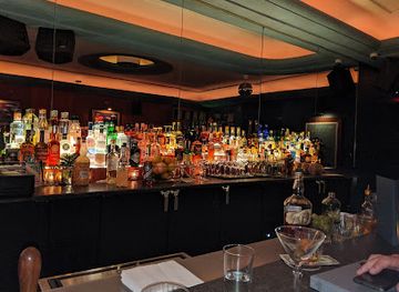 michigan/southeast-michigan/bar/willis-show-bar