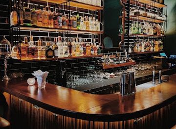vietnam/red-river-delta/bar/leo-s-cocktails-co