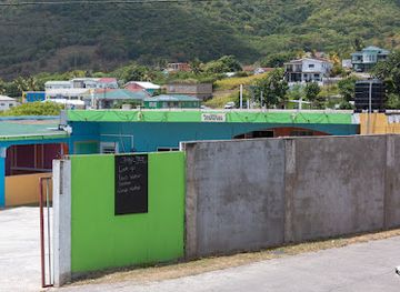 saint-kitts-and-nevis/cayon/bar/green-valley-atlantic-view