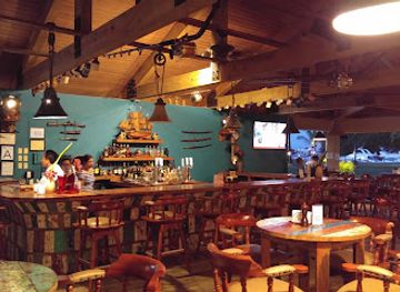 palau/ngatpang/bar/hungry-marlin-restaurant-bar-at-cove-resort-palau