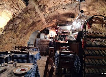 israel/zikhron-ya-akov/bar/kashtunyo-wine-cellar