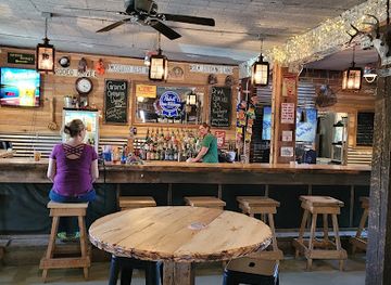 minnesota/boundary-waters-canoe-area-wilderness/bar/neighborhood-tavern