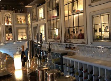 canada/southwestern-ontario/bar/cocktail-bar