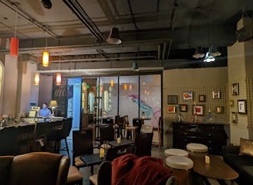 mongolia/ulaanbaatar/bar/cocktail-bar