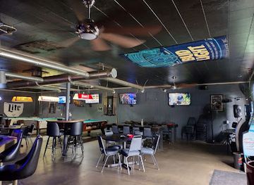 kentucky/knobs-region/bar/the-money-pit-bar