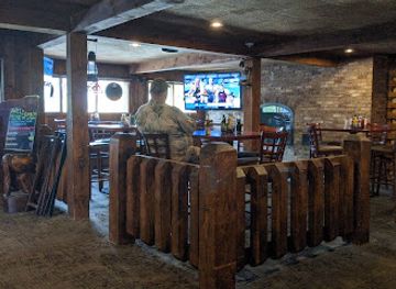 montana/yellowstone-national-park/bar/rusty-rail-lounge