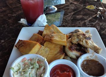 belize/belize-city/yarborough/bar/thirsty-thursday