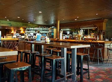 michigan/harbor-springs/bar/slopeside-lounge