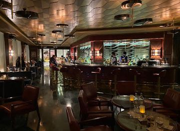 germany/berlin/charlottenburg/bar/lang-bar