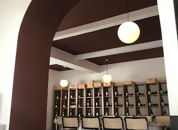 LA CAVE