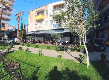 albania/durres-coast/bar/the-wall