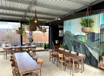 australia/gippsland/bar/dirty-three-wines