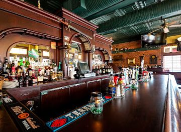 connecticut/mohawk-mountain-ski-area/bar/the-corner-pug