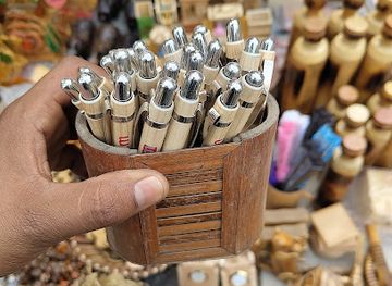 india/guwahati/pan-bazaar/bar/queen-bar