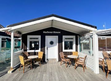 iceland/blonduos/bar/harbour-house-cafe