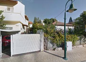 israel/herzliya/bar/zarfati-bar