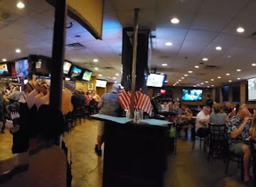 new-jersey/hackensack-meadowlands/bar/redds