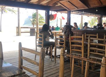 saint-lucia/vieux-fort/bar/island-breeze-bar-grill